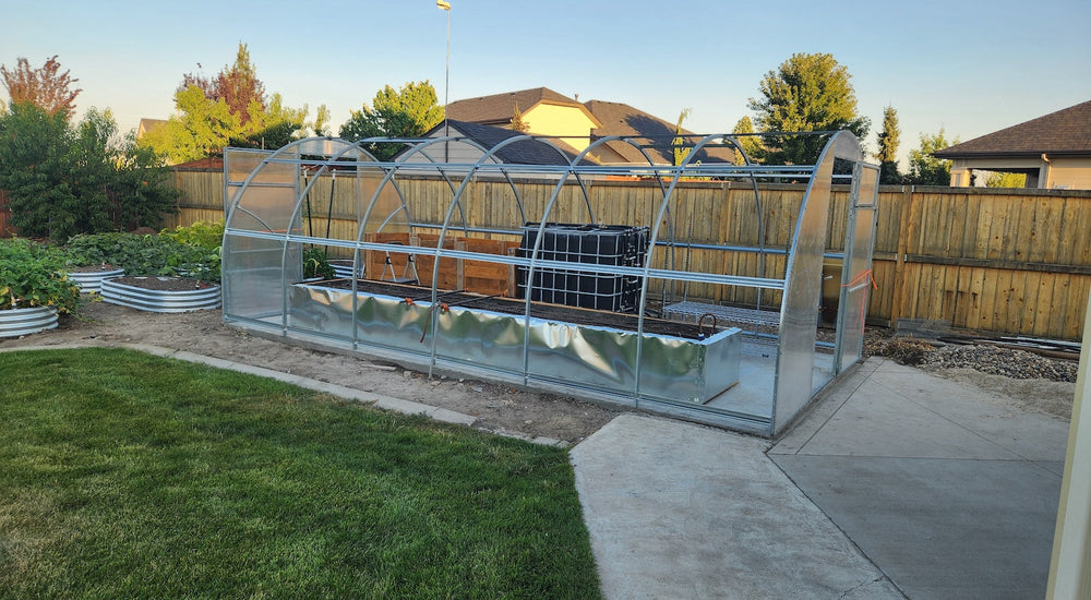 Year-Round Gardening Success with the Sigma 20 Greenhouse