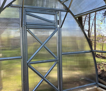 Warm Winter Days and Homegrown Tomatoes with the Sungrow Urban