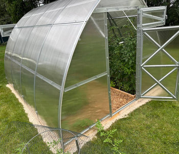 Warm Winter Days and Homegrown Tomatoes with the Sungrow Urban